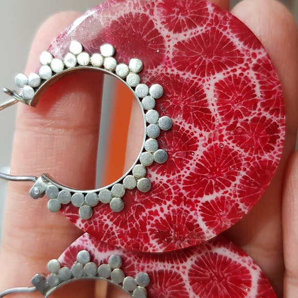 2 Sets Of Artisanal Handmade Earrings - Picture 10 of 17